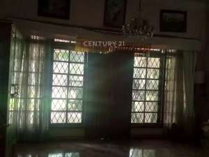 Rumah Luas Di Jati Makmur Pondok Gede Bekasi lokasi di Bekasi Kab., tersedia melalui melalui situs Olx