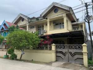 Rumah megah strategis nyaman aman lokasi di Samarinda Kota, tersedia melalui melalui situs Olx