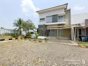 Rumah mewah 2 lantai perum elit dekat kampus UNSOED, GOR Purwokerto lokasi di Banyumas Kab., tersedia melalui melalui situs Olx