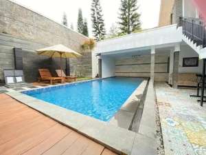 RUMAH MEWAH DAGO RESORT SWIMMING POOL FURNISED UDARA ASRI lokasi di Bandung Kab., tersedia melalui melalui situs Olx