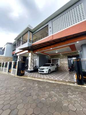 Rumah Mewah View Persawahan di Maguwoharjo lokasi di Sleman Kab., tersedia melalui melalui situs Olx