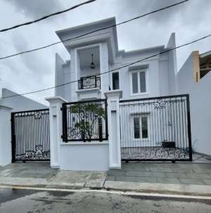 RUMAH MINIMALIS DUREN SAWIT HUNIAN BARU SIAP HUNI lokasi di Jakarta Timur, tersedia melalui melalui situs Olx