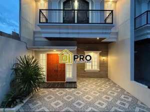 Rumah Modern Classic Jagakarsa Jakarta Selatan lokasi di Jakarta Selatan, tersedia melalui melalui situs Olx