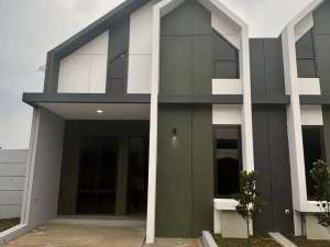 Rumah nempel paramount petals sumarecon lippo karawaci lokasi di Tangerang Kab., tersedia melalui melalui situs Olx