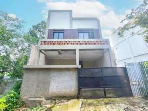 Rumah SHM Strategis 15 Menit ke Stasiun Pondok Ranji Bisa KPR J-32095 lokasi di Jakarta Selatan, tersedia melalui melalui situs Olx