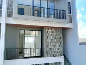 rumah siap huni akses 2 mobil di jl belimbing jagakarasa lokasi di Jakarta Selatan, tersedia melalui melalui situs Olx