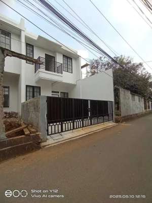 Rumah Siap Huni Di Cipayung Jakarta Timur lokasi di Jakarta Timur, tersedia melalui melalui situs Olx