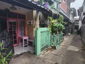 Rumah Tua 80m2 Murah Di Haji Ten, Rawamangun lokasi di Jakarta Timur, tersedia melalui melalui situs Olx