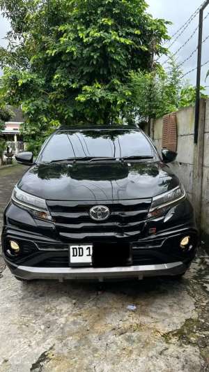 Jual bekas Rush gr sport metic 2025,lokasi di Makassar Kota
