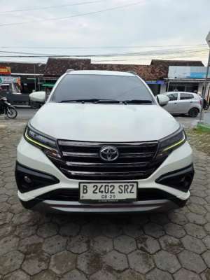 Jual bekas Rush trd matic tahun 2021,lokasi di  