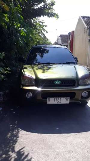 Santa fe generasi 1 tahun emas lokasi di  , tersedia melalui melalui situs Olx