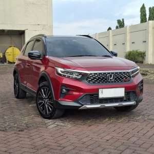 Jual bekas SENSING Honda WRV RS SENSING TWO TONE 2023,lokasi di Semarang Kota