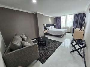 Sewa Hotel Kristas tipe studio dekat JIS terogong cilandak Jaksel lokasi di Jakarta Selatan, tersedia melalui melalui situs Olx