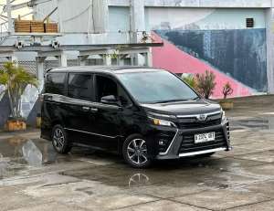 Jual bekas SIAPA CEPATDp 10jt TOYOTA VOXY 2.0 AT MATIC 2018 PALING MURAH,lokasi di  