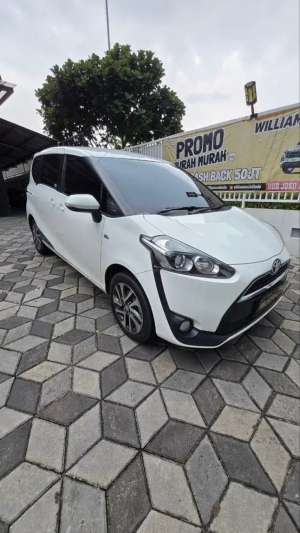 Jual bekas Sienta V matic tahun 2017,lokasi di  