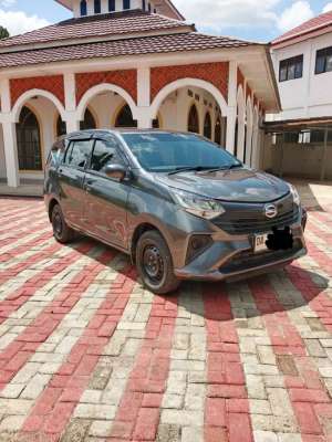 Jual bekas Sigra D Manual 2024 Mobil Pribadi,lokasi di Tanah Bumbu Kab.