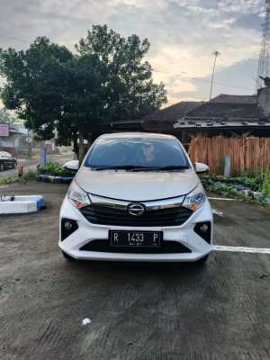 Sigra R deluxe metic lokasi di  , tersedia melalui melalui situs Olx