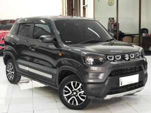 Jual bekas Spresso 2025 1.0 Automatic AGS AT Abu2 L Tg1 Ful Ori Baru 2024 LCGC EV,lokasi di Gresik Kab.