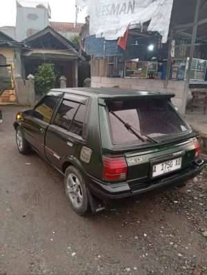 Jual bekas Starlet Kotak 1.3 Th 1990 - EDISI TERAKHIR,lokasi di Depok Kota