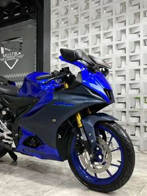 Stok TerbatasYamaha R15 V4 th 2021 - Ayu Mustika lokasi di  , tersedia melalui melalui situs Olx