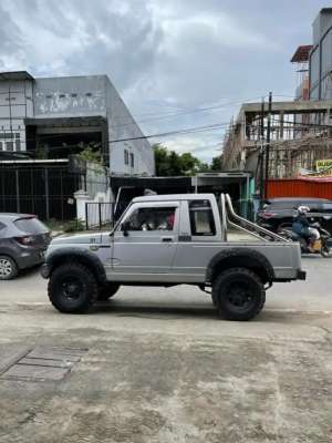 Suzuki caribian karibian lokasi di  , tersedia melalui melalui situs Olx