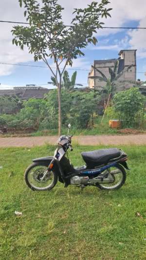 Suzuki crystal 92 lokasi di  , tersedia melalui melalui situs Olx