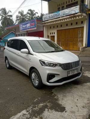 SUZUKI ERTIGA GL MT lokasi di  , tersedia melalui melalui situs Olx