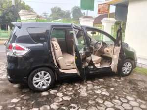 Suzuki Ertiga GL MT 2017 lokasi di  , tersedia melalui melalui situs Olx