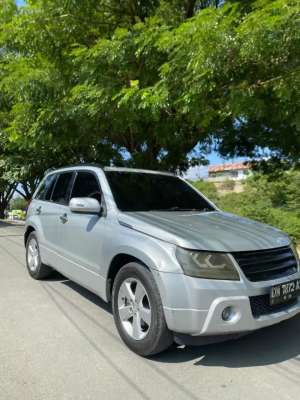 Suzuki Grand Vitara 2010 bensin manual lokasi di  , tersedia melalui melalui situs Olx