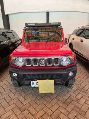 Jual bekas Suzuki jimny 4x4 matic 5 door two tone,lokasi di Banjarmasin Kota