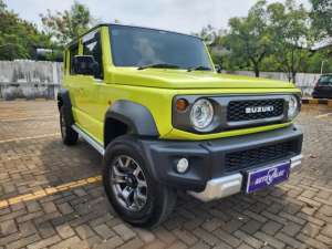Jual bekas Suzuki Jimny 5 Doors MT Hijau Two Tone Istimewa,lokasi di Jakarta Pusat
