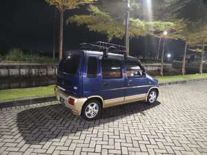 Suzuki Karimun 2005 Bensin lokasi di  , tersedia melalui melalui situs Olx