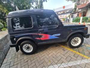 Suzuki Katana 1993 Bensin lokasi di  , tersedia melalui melalui situs Olx