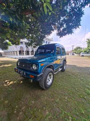 Suzuki katana 1995 lokasi di  , tersedia melalui melalui situs Olx