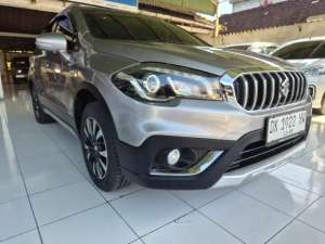 SUZUKI S CROSS TH 19 PMK MATIC lokasi di  , tersedia melalui melalui situs Olx