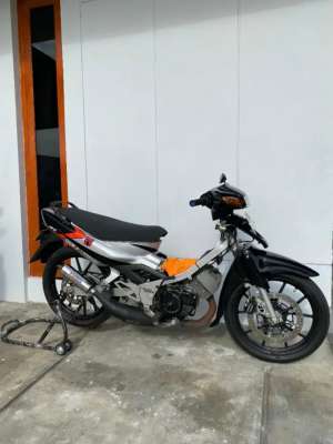 Suzuki satria 98 doublebstater upgrade kopling 6 speed full mesin hiu lokasi di  , tersedia melalui melalui situs Olx