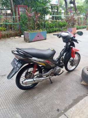 Suzuki smash new lokasi di  , tersedia melalui melalui situs Olx