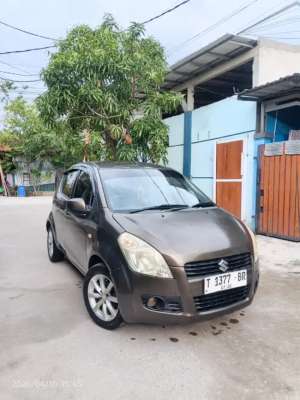 Suzuki Splash GL mt 2010 pajak hidup lokasi di  , tersedia melalui melalui situs Olx