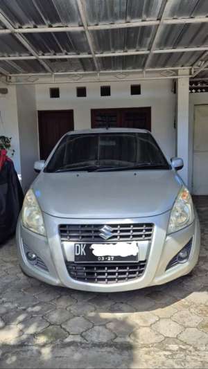 Jual bekas Suzuki Splash Silver 2015 Manual,lokasi di  