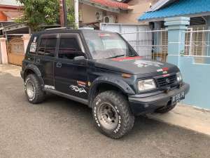 Suzuki Vitara 1993 Bensin lokasi di  , tersedia melalui melalui situs Olx