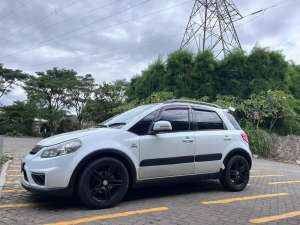 Suzuki X Over RC 1 lokasi di  , tersedia melalui melalui situs Olx