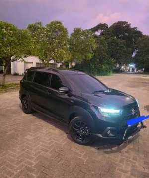 Jual bekas SUZUKI XL7 ALPHA KURO HYBRID KM 3.000,lokasi di  