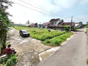 Tanah Murah Lokasi Premium Maguwoharjo Sleman lokasi di Sleman Kab., tersedia melalui melalui situs Olx