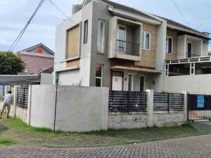 Tangerang Duta Garden Mediterania lokasi di Tangerang Kota, tersedia melalui melalui situs Olx