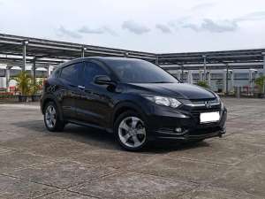 Jual bekas TDP 5 JT LOW KM 121 RBHONDA HRV E CVT HITAM 2018RECORD,TERAWAT,lokasi di  