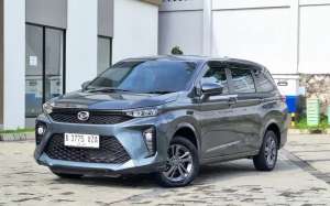 Jual bekas Tdp1jt Xenia R Deluxe AT 2023 Abu2,lokasi di Tangerang Kab.
