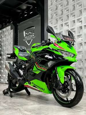 Jual bekas TermurahZX25 RR 2024. Odo 2rb. DANNY Mustika Motor Siulfat,lokasi di  