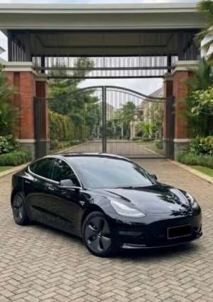 Tesla Listrik Model 3Standard Plus Package lokasi di  , tersedia melalui melalui situs Olx