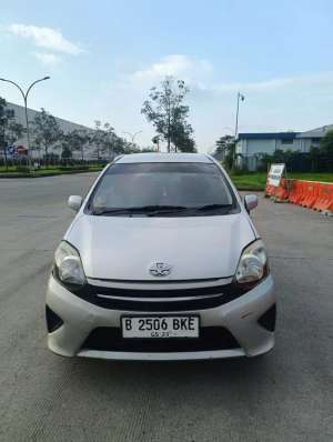 Toyota Agya 2016 Bensin lokasi di  , tersedia melalui melalui situs Olx