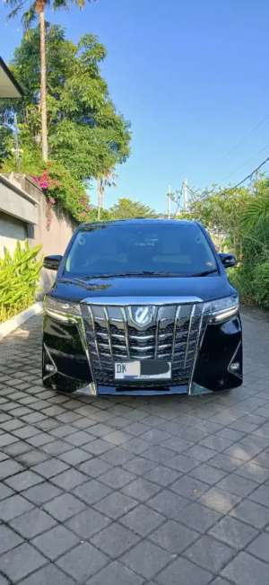 Toyota alphard g , tersedia melalui melalui situs Olx